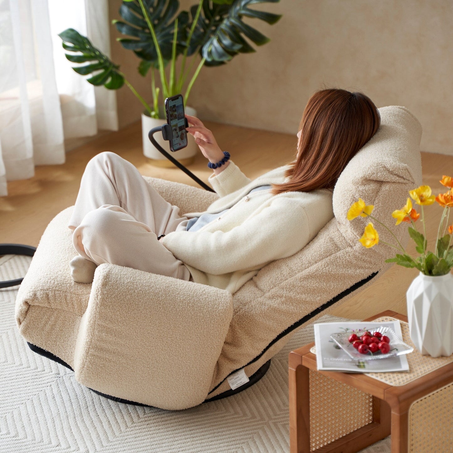 Fauteuil inclinable manuel pivotant à 360° avec support pour téléphone portable, appui-tête et dossier réglables