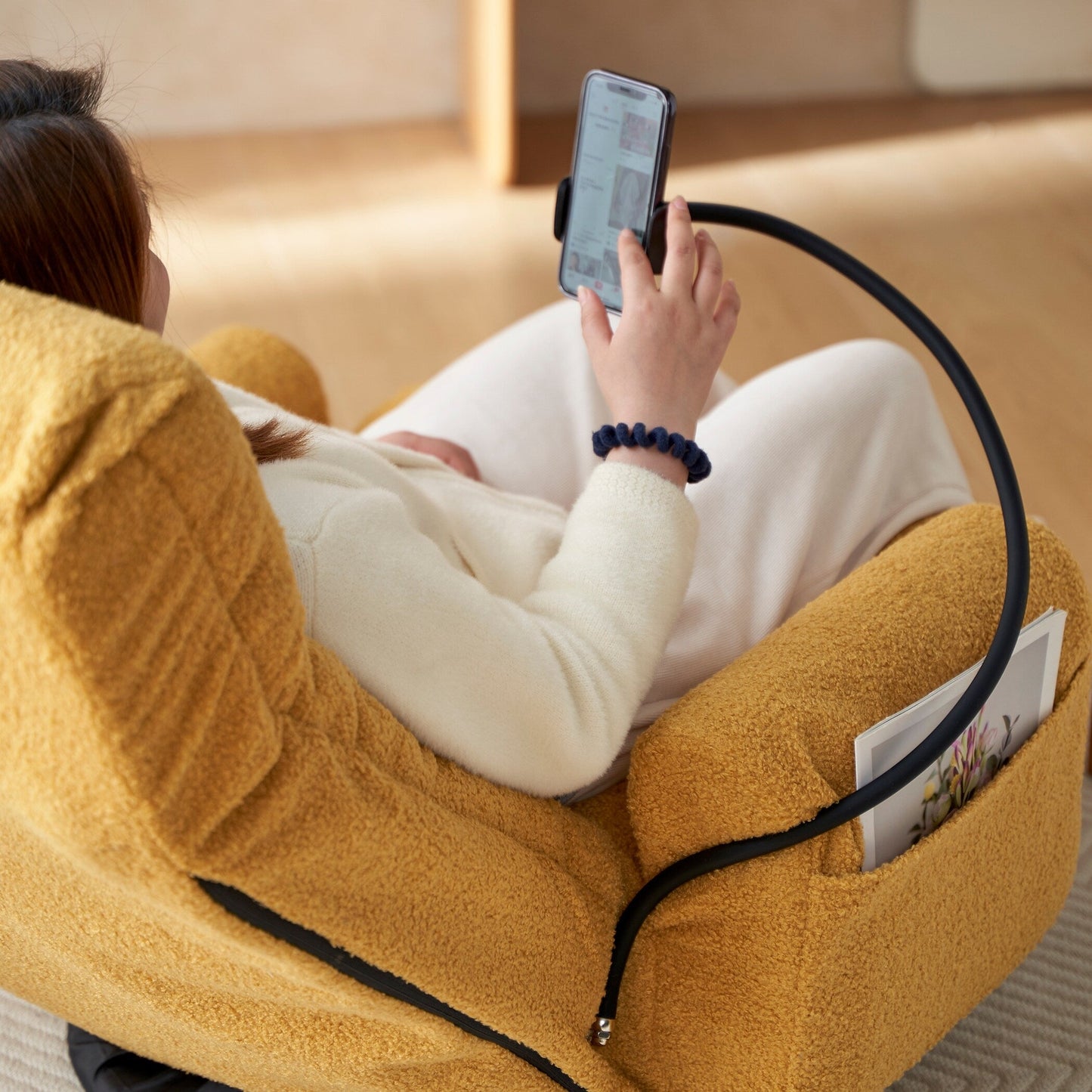 Fauteuil inclinable manuel pivotant à 360° avec support pour téléphone portable, appui-tête et dossier réglables
