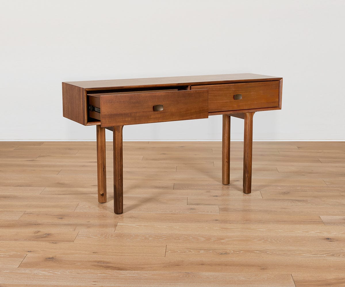 Console Leevi