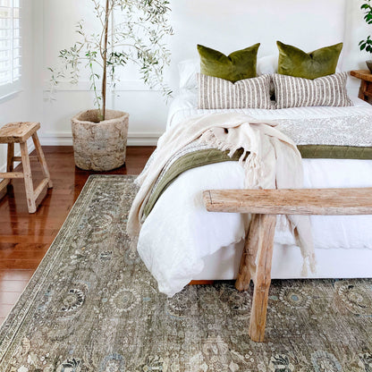 Alexander Home Isabelle Shabby Chic Vintage Distressed Printed Area Rug