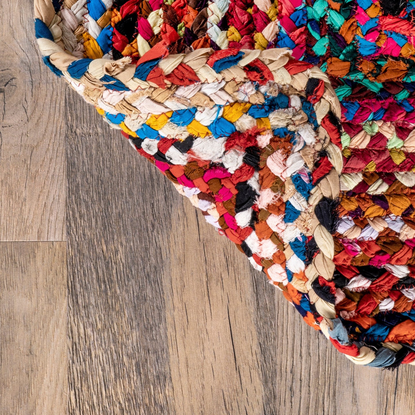 Nuloom Tammara Bohemian Hand Braided Area Rug