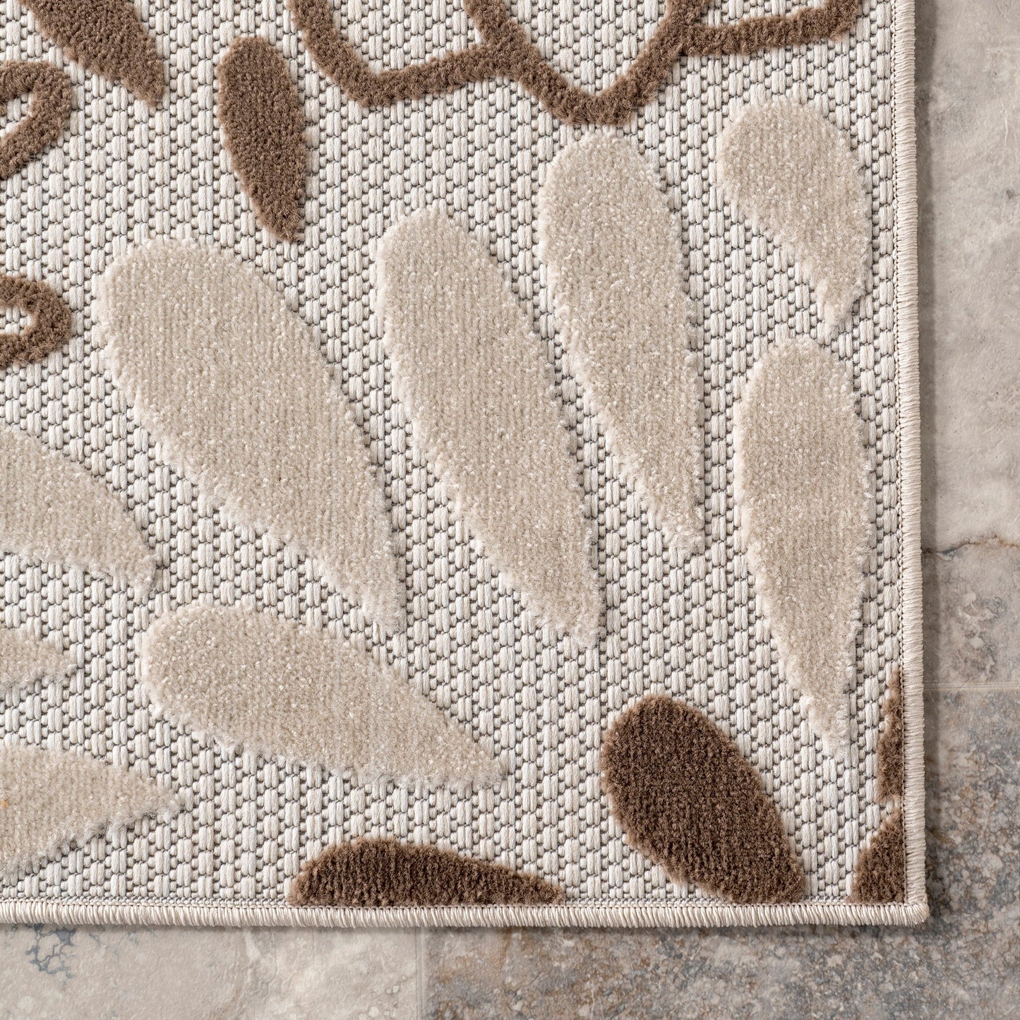 Nuloom Ronda Bold Floral Indoor/Outdoor Area Rug