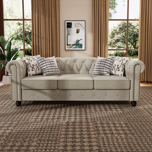 Canapé Chesterfield en lin Morden Fort avec capitonnage à boutons, clous et pieds en bois massif pour le salon