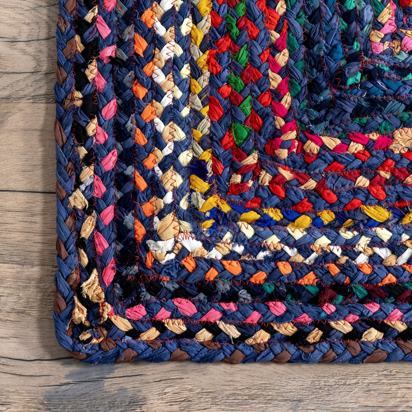 Nuloom Tammara Bohemian Hand Braided Area Rug