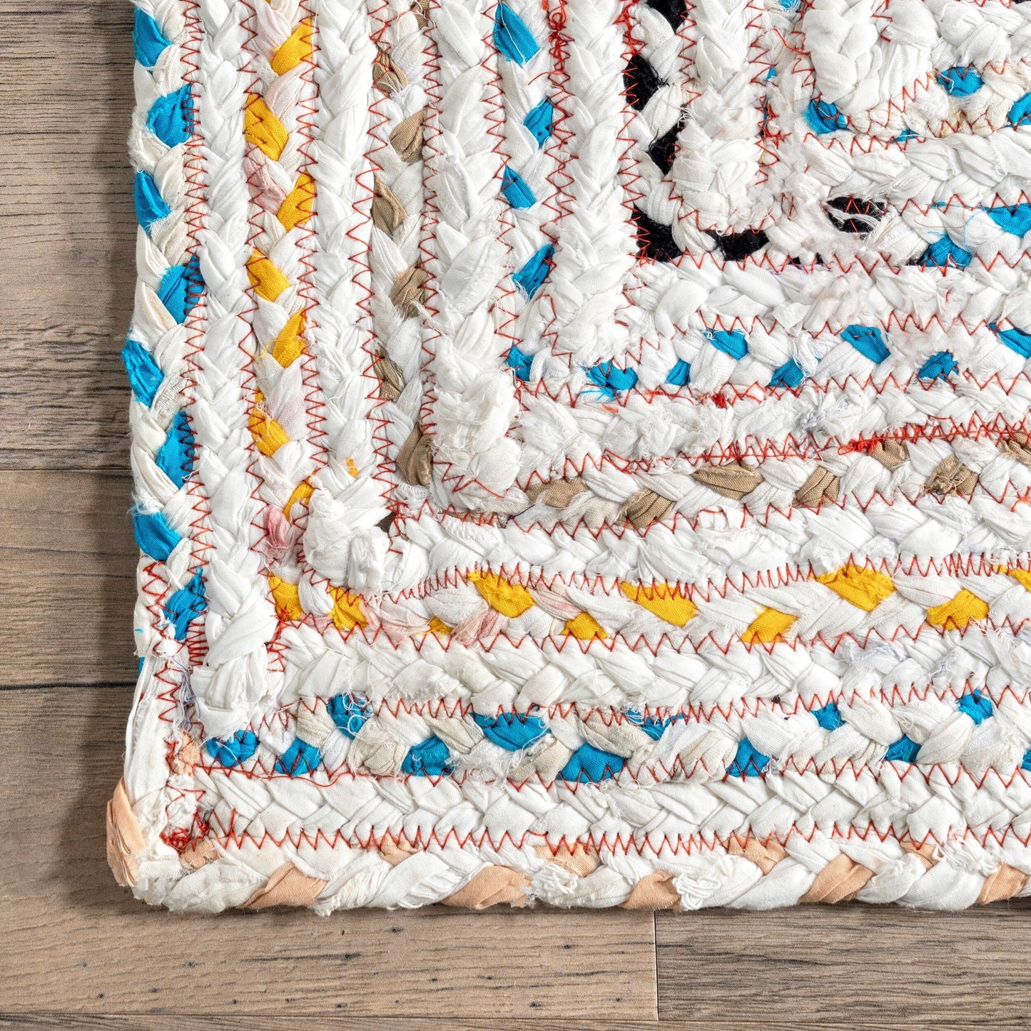 Nuloom Tammara Bohemian Hand Braided Area Rug