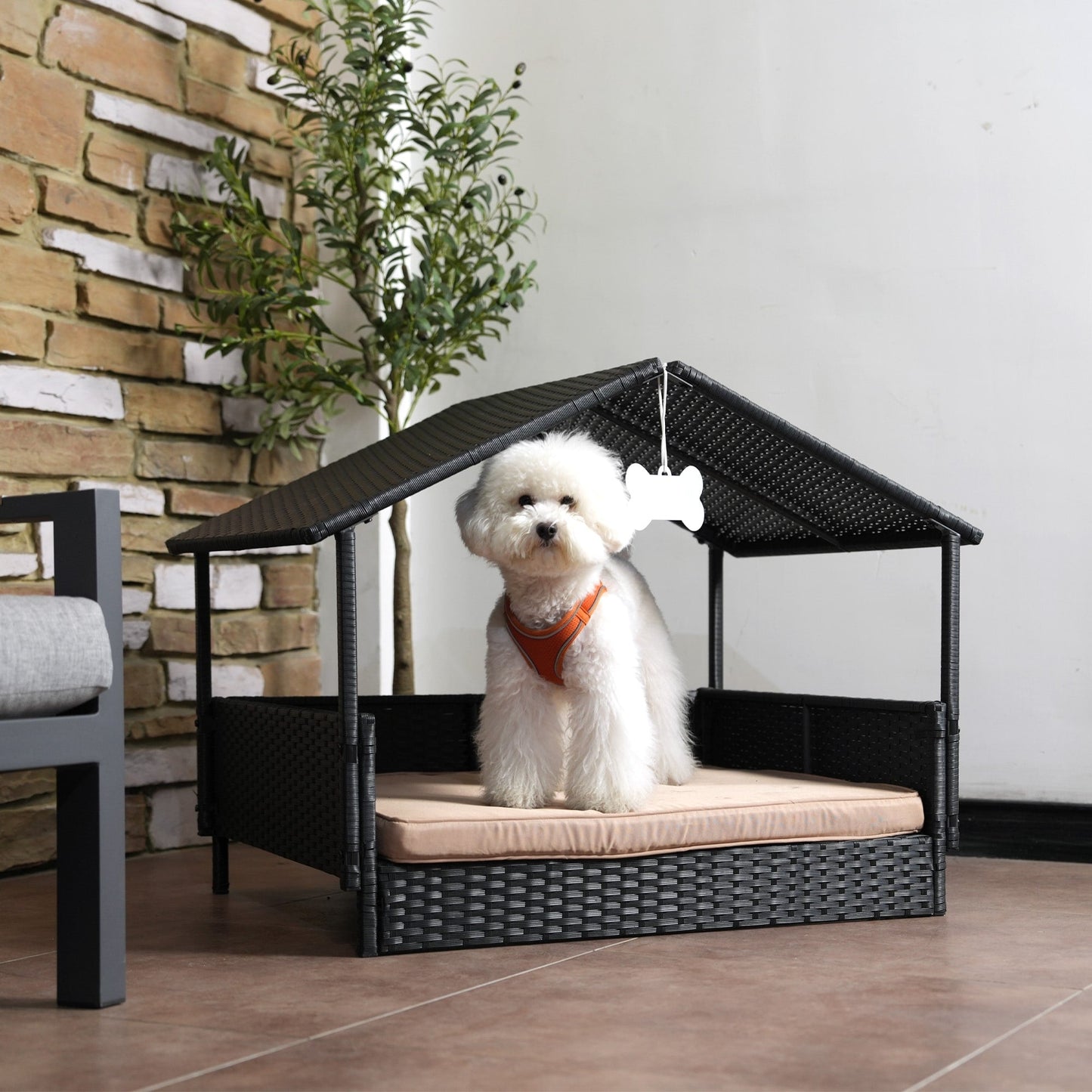 Outdoor Cushioned Wicker Dog House Pet Bed