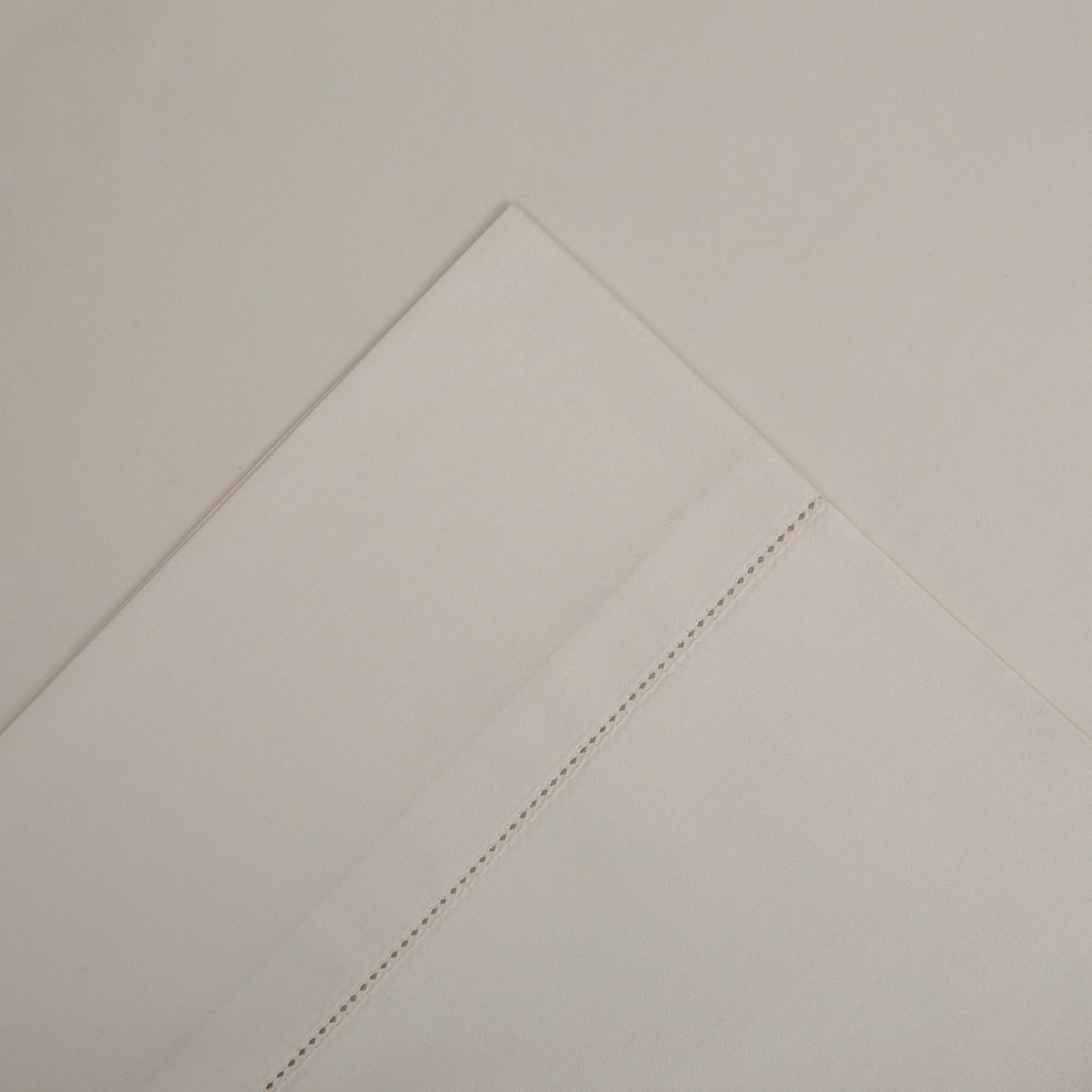 Pointehaven 525 Thread Count Long Staple Soft Cotton Oversized Sheet Sets