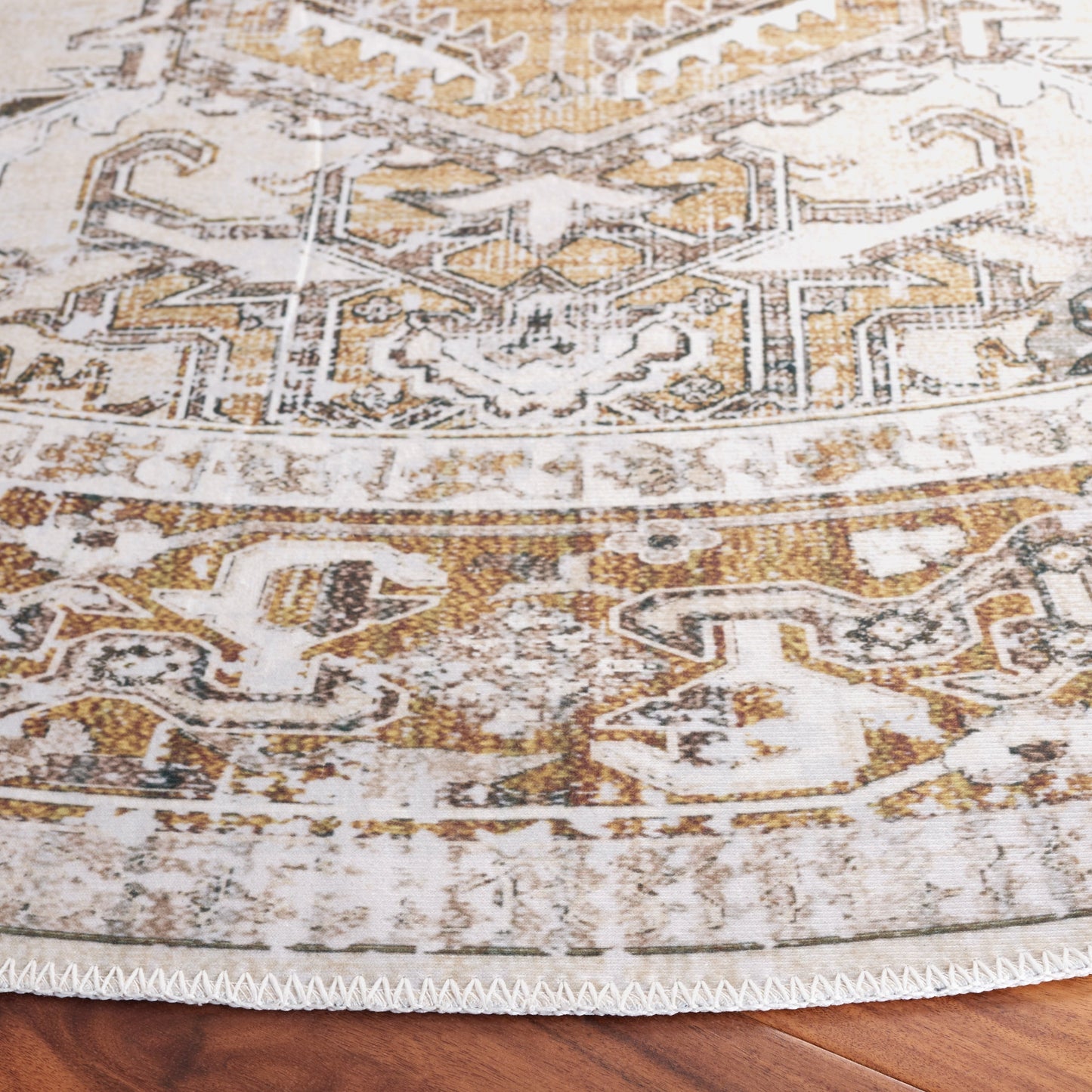 SAFAVIEH Arizona Chantalle Machine Washable Slip Resistant Vintage Oriental