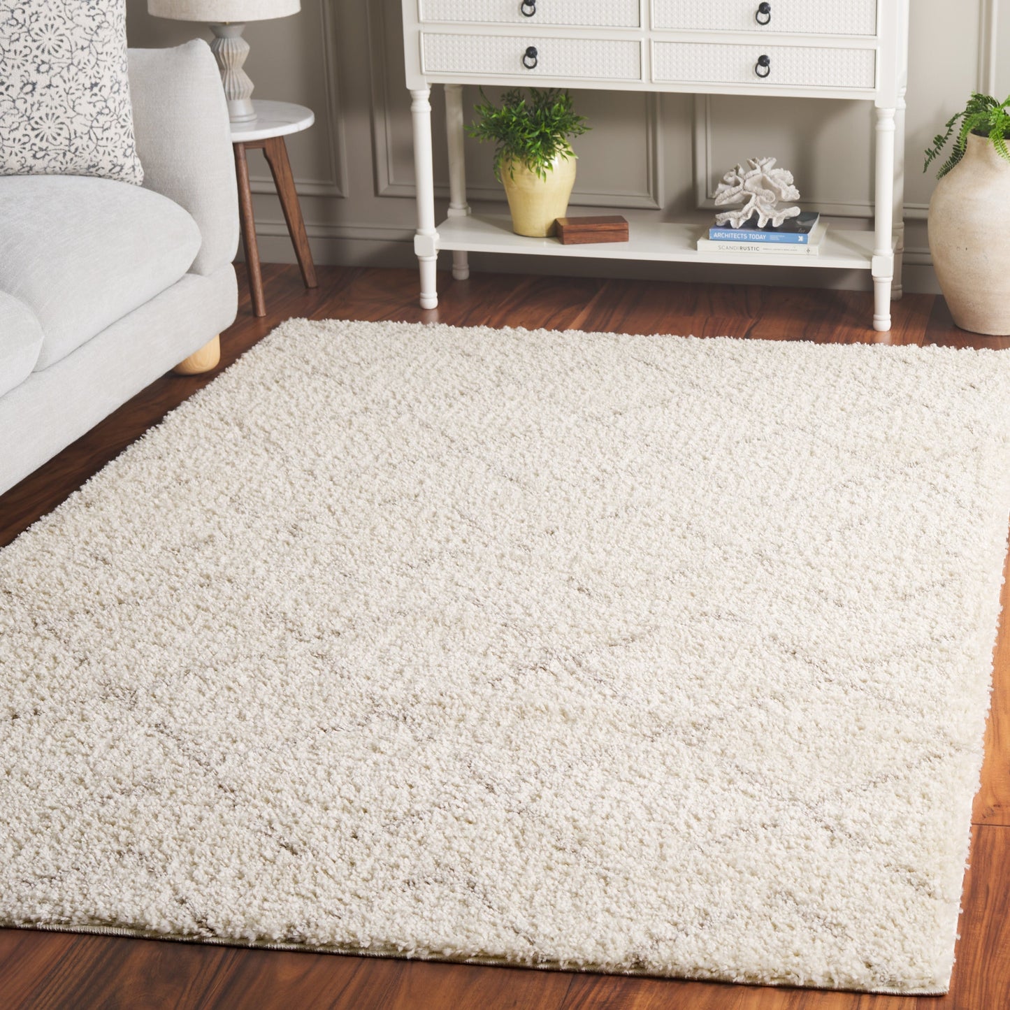 SAFAVIEH Arizona Shag Ghinwa 1.2-inch Thick Rug