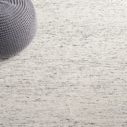 SAFAVIEH Handmade Abstract Sofoula Modern Wool Rug