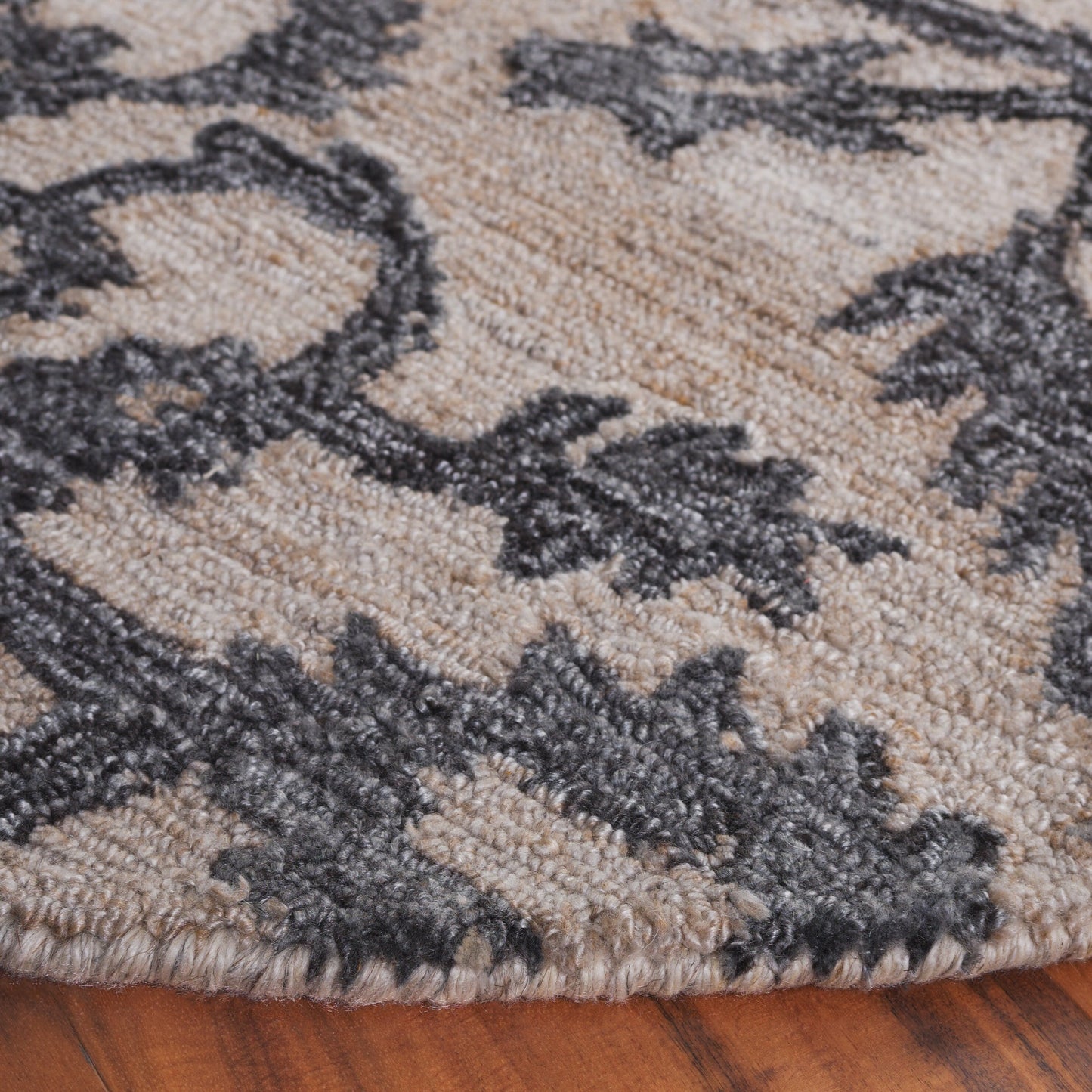 SAFAVIEH Handmade Anatolia Liilia Rug