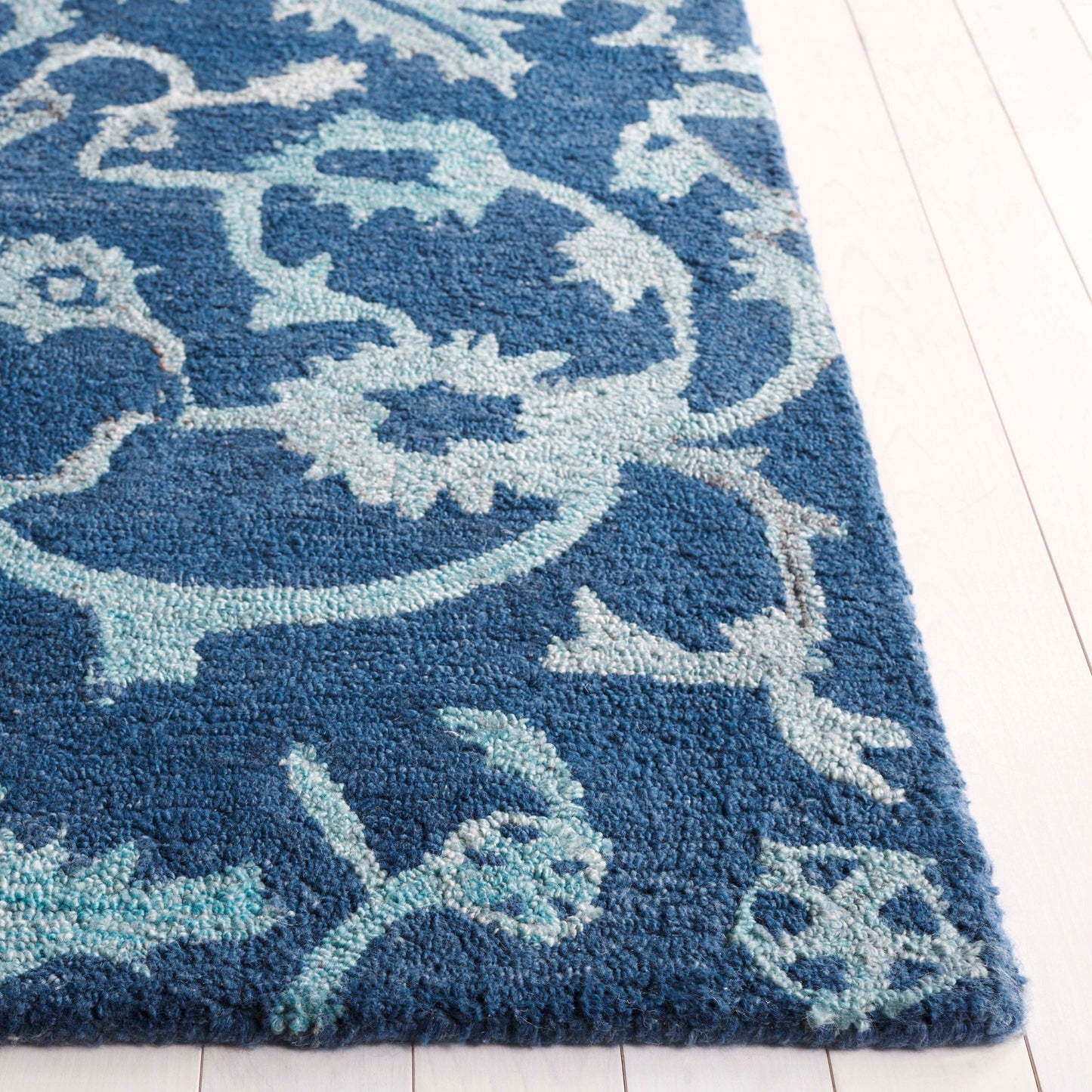 SAFAVIEH Handmade Anatolia Liilia Rug