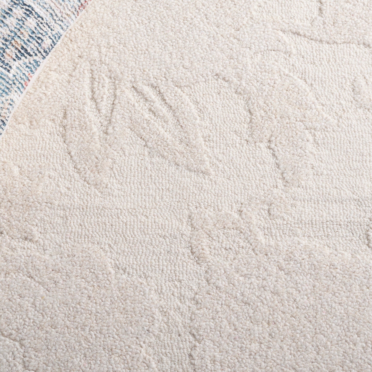 SAFAVIEH Handmade Blossom Chisato Contemporary Wool Rug