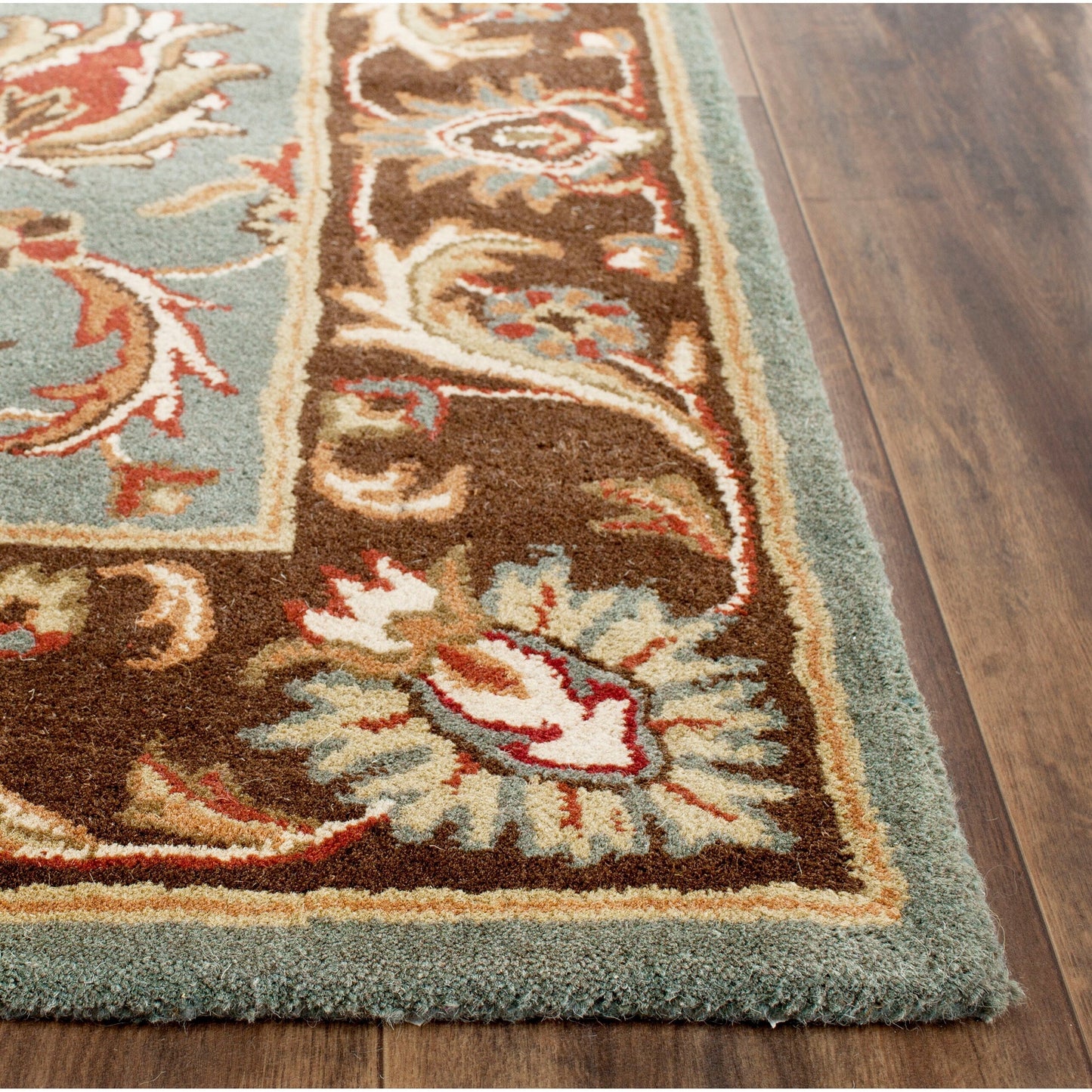 SAFAVIEH Handmade Heritage Full Bloom Traditional Oriental Wool Rug