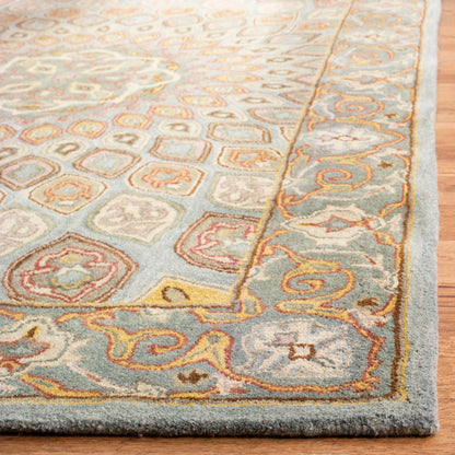 SAFAVIEH Handmade Heritage Wayfarer Traditional Oriental Wool Rug