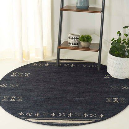 SAFAVIEH Handmade Himalaya Arusha Wool Rug