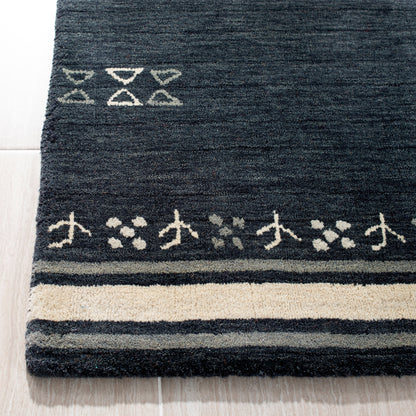 SAFAVIEH Handmade Himalaya Arusha Wool Rug
