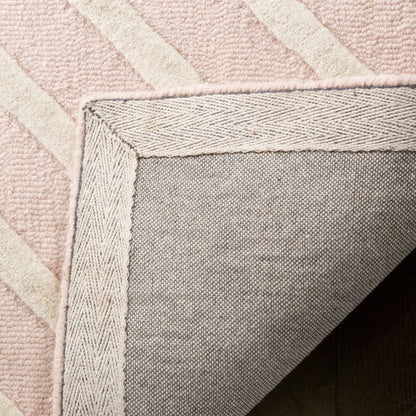SAFAVIEH Handmade Kids Brionna Wool Rug