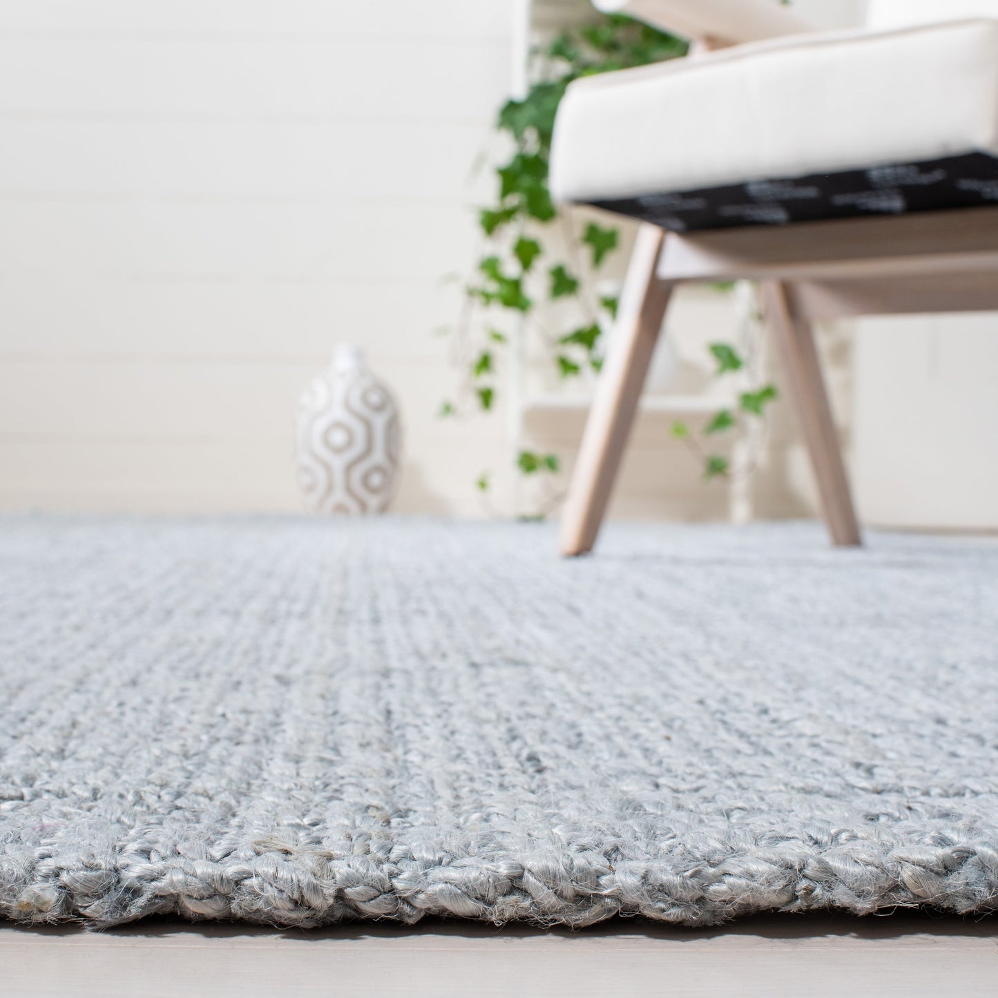 SAFAVIEH Handmade Natural Fiber Myla Jute Rug