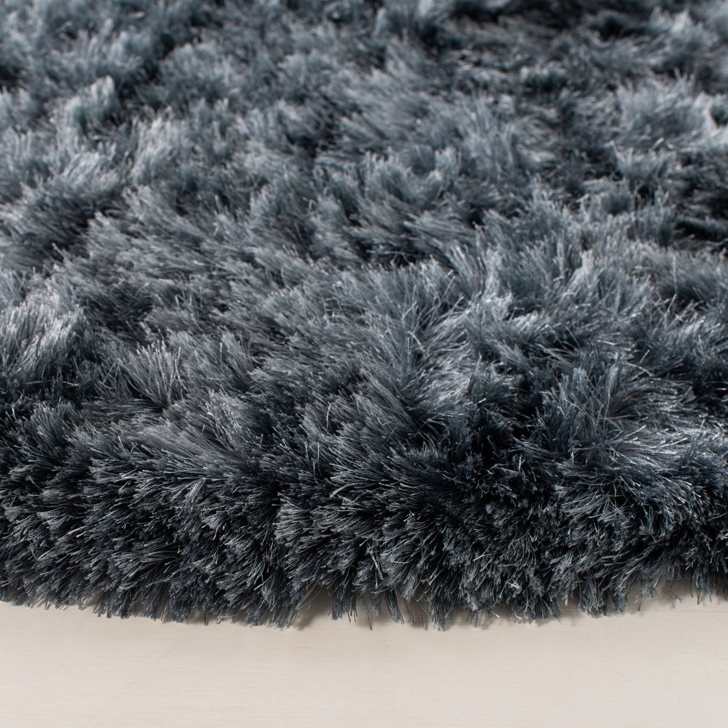 SAFAVIEH Handmade Ocean Shag Marilijn Glam 2.5-inch Thick Rug