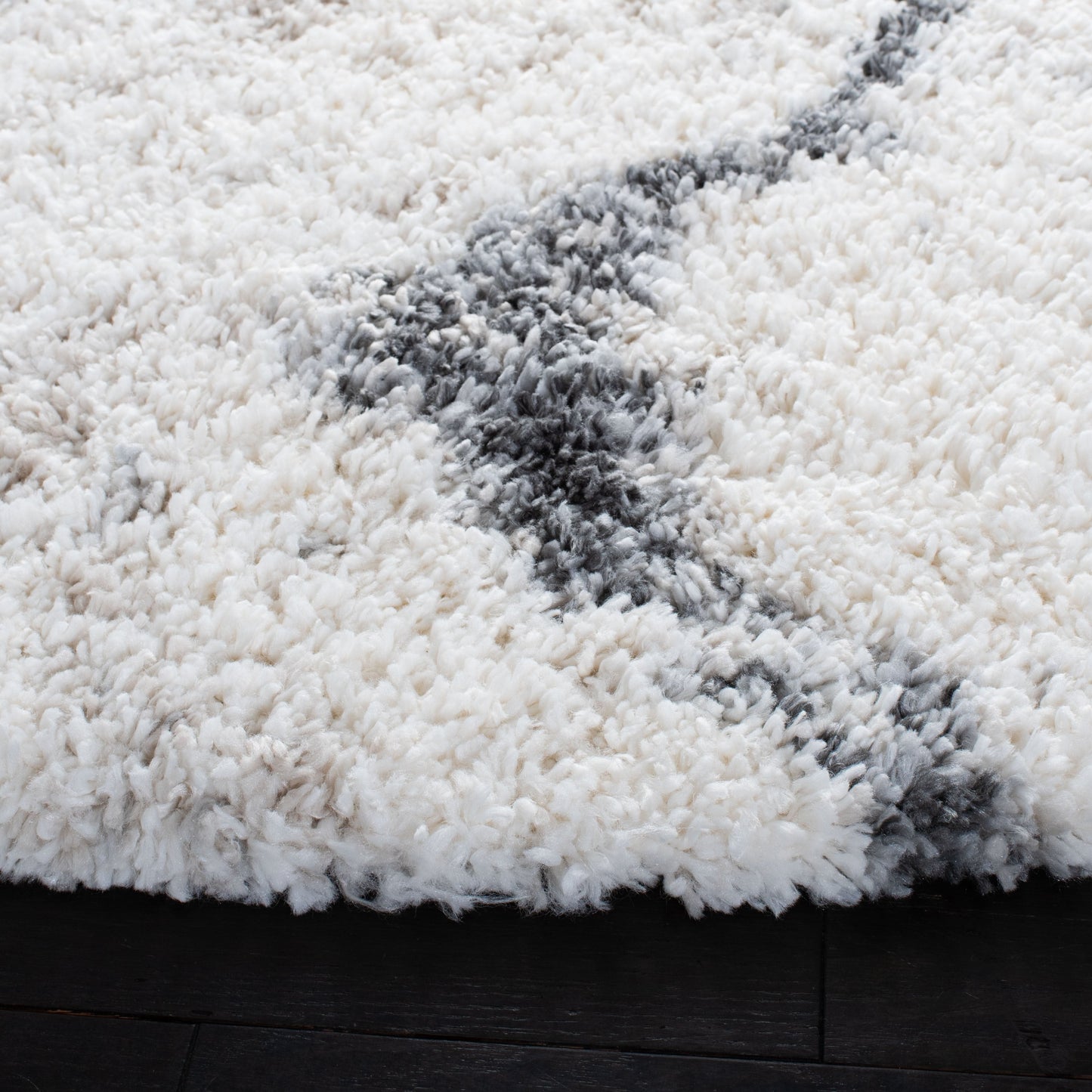 SAFAVIEH, Fontana Shag Zviya Modern Abstract 2-inch Thick Rug
