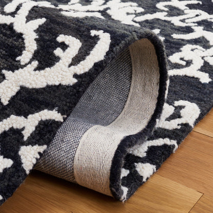 SAFAVIEH, Handmade Blossom Vesela Modern Floral Wool Rug