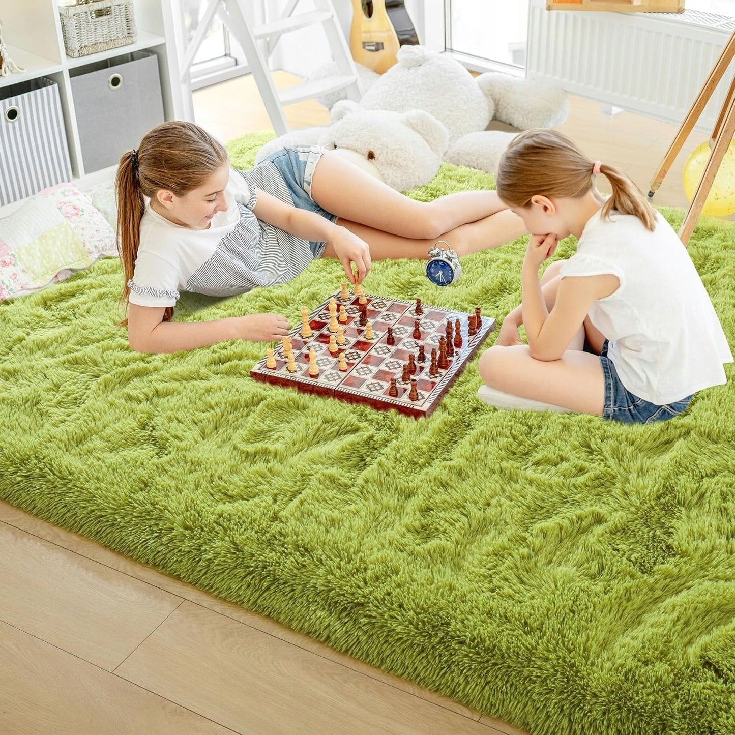 Soft Indoor Area Rug Modern Fluffy Home Carpet - 4' x 5.3'