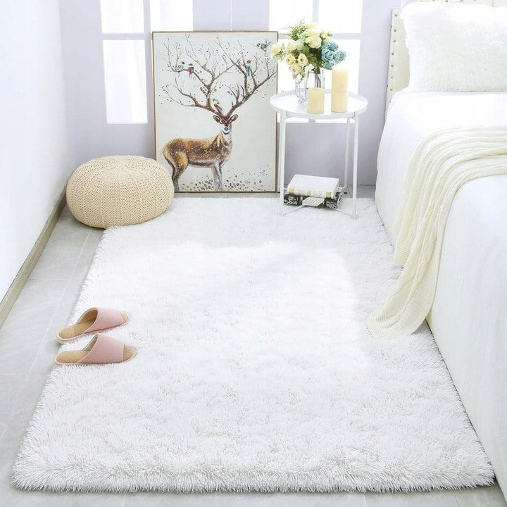 Soft Indoor Area Rug Modern Fluffy Home Carpet - 4' x 5.3'