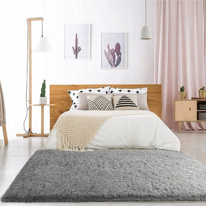 Soft Indoor Area Rug Modern Fluffy Home Carpet - 4' x 5.3'