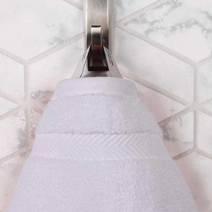 Superior Absorbent Zero Twist Cotton Bath Towel (Set of 2)
