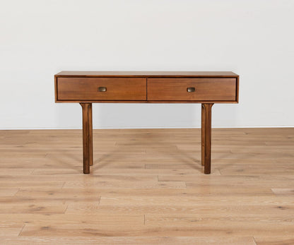 Console Leevi